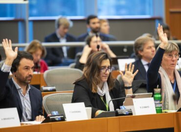 Caroline Roose présente son premier document de travail sur le transport des animaux
