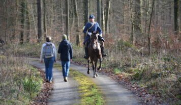 Caroline Roose avec AVA pour observer une chasse à courre à Villers-Cotterêts